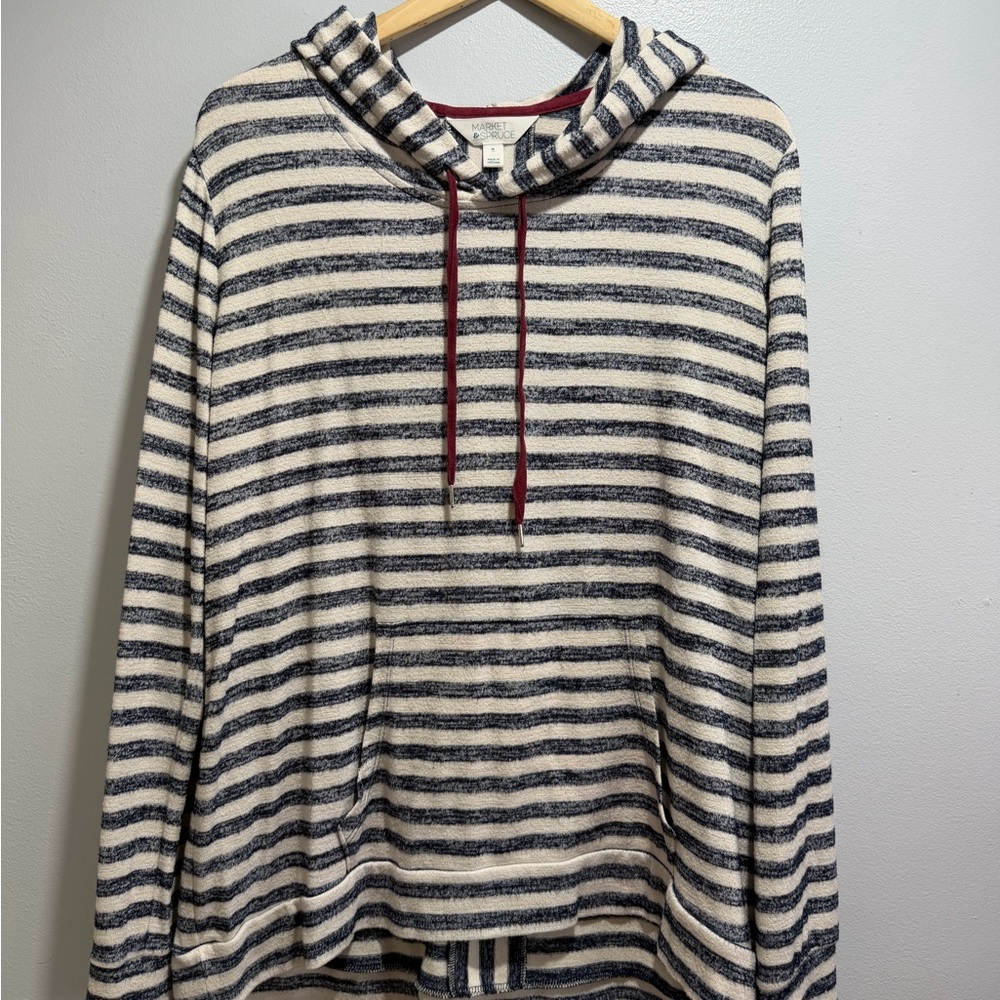 Market & Spruce Striped Hoodie Sweater in Navy and Cream